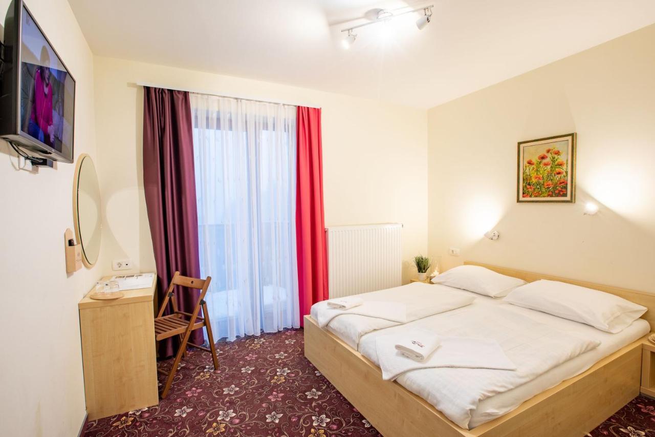 Hotel Jakec Trije Kralji Na Pohorju Zgornja Loznica Екстериор снимка