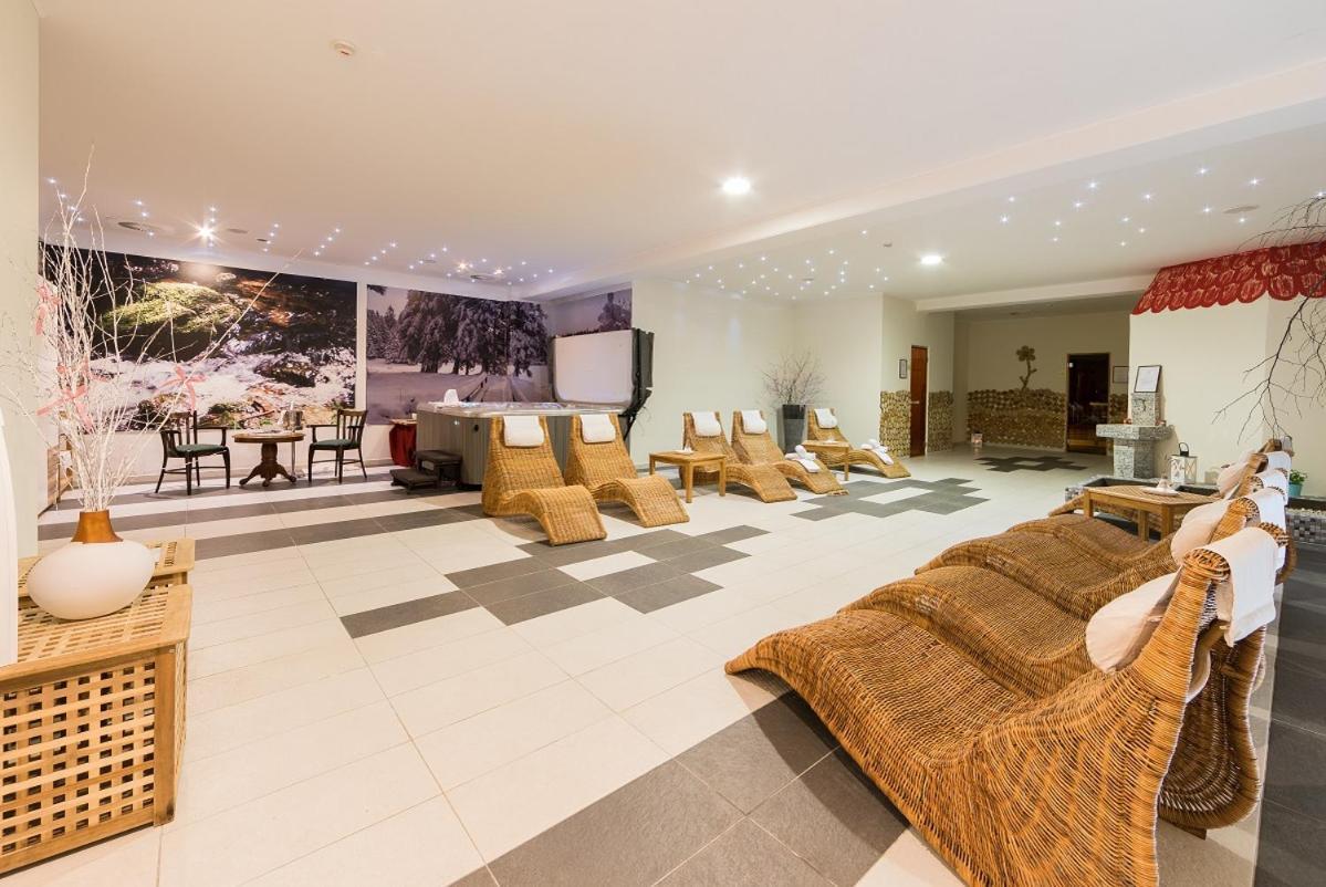 Hotel Jakec Trije Kralji Na Pohorju Zgornja Loznica Екстериор снимка