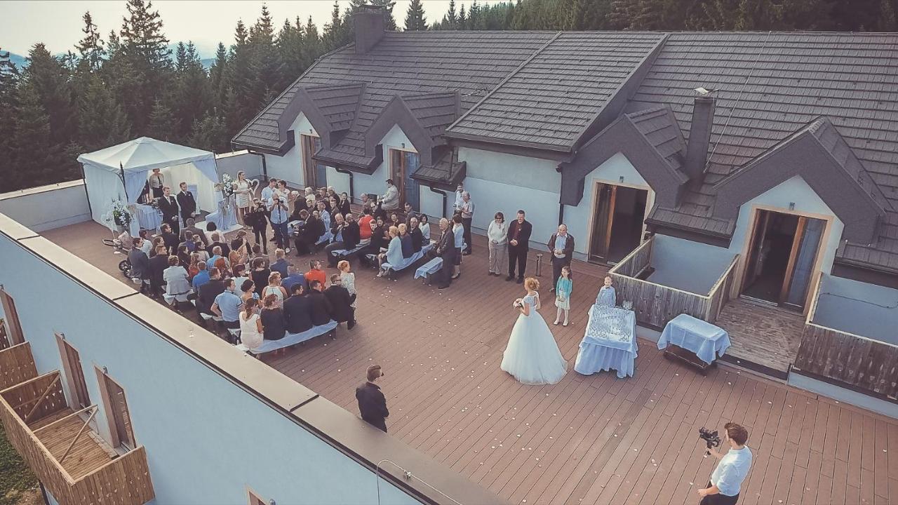 Hotel Jakec Trije Kralji Na Pohorju Zgornja Loznica Екстериор снимка