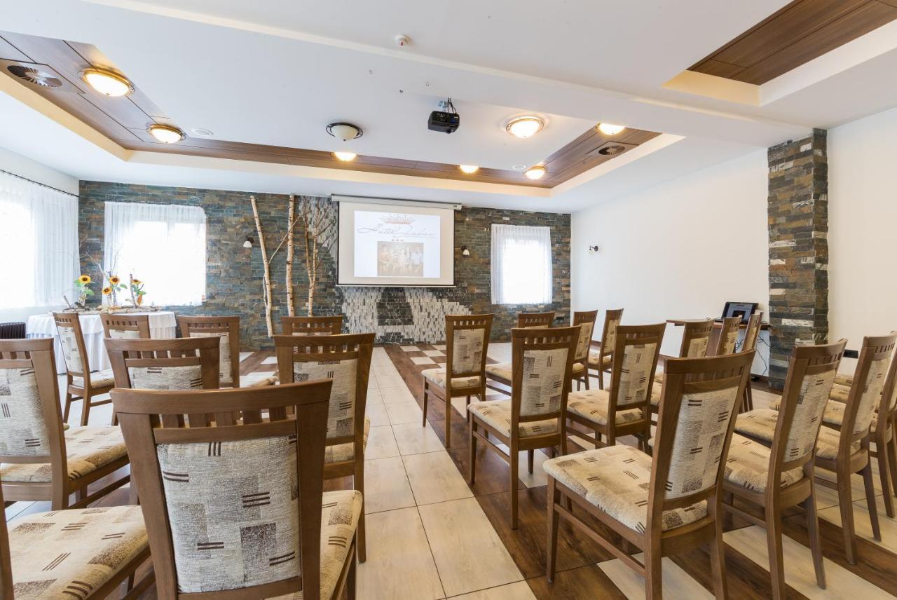 Hotel Jakec Trije Kralji Na Pohorju Zgornja Loznica Екстериор снимка