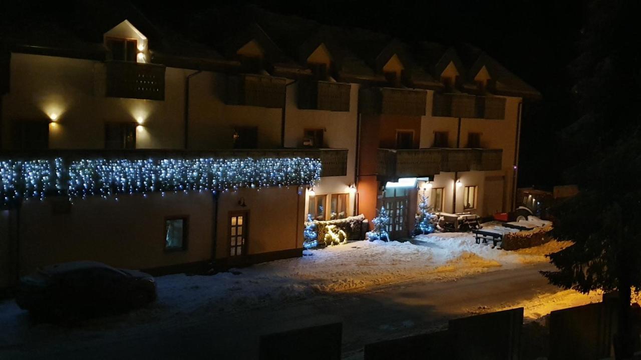 Hotel Jakec Trije Kralji Na Pohorju Zgornja Loznica Екстериор снимка